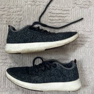 Allbirds Wool Runner Mizzles Water Repellent Sneaker Dark Grey
Size 9